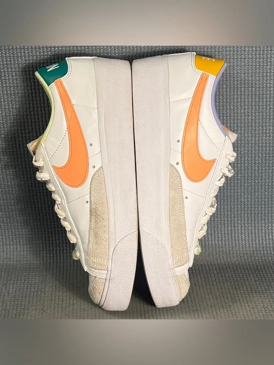 Nike Blazer Low Platform White/Peach Cream Shoes DX3719-100 Women's Size 10.5 - Picture 6 of 9